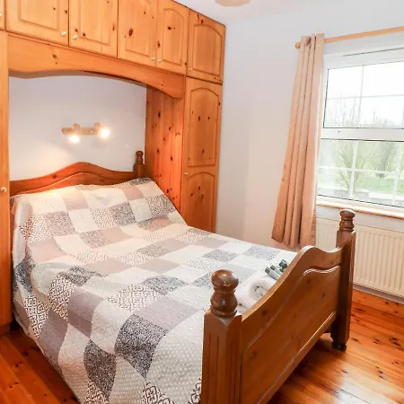 Raheen Semesterbostad