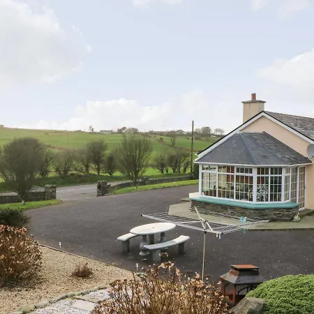 Semesterbostad Raheen *